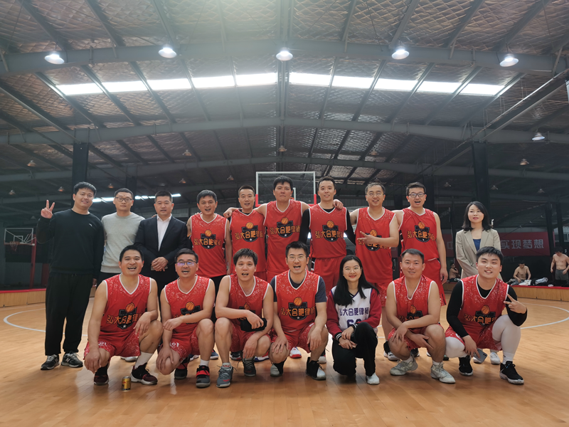 弘大（合肥）篮球队晋级合肥市律协杯篮球联赛四强